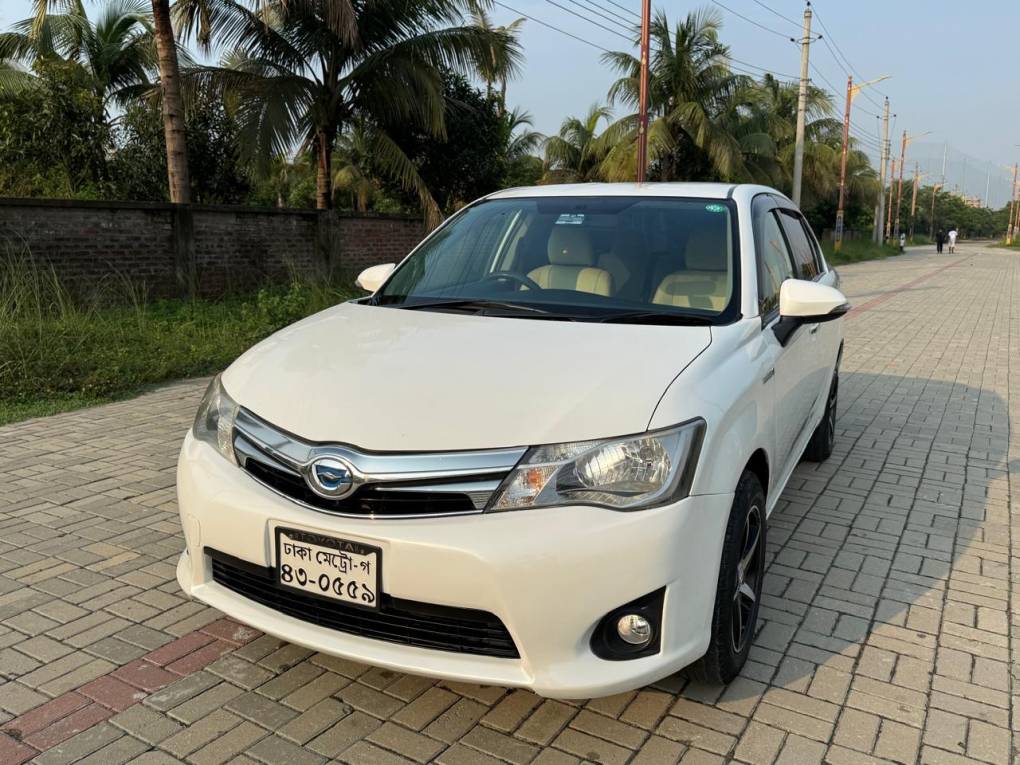 Toyota Axio 2014