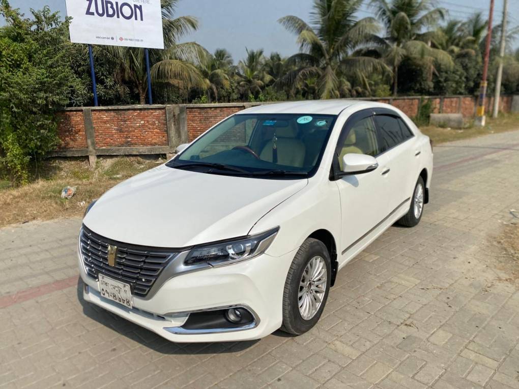 Toyota Premio 2014